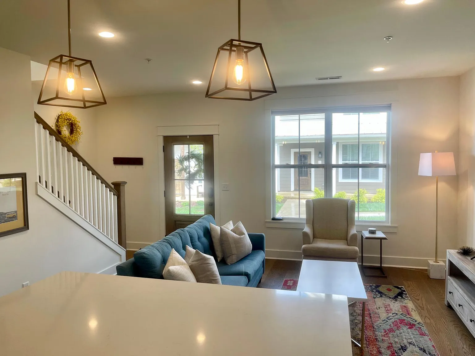 3 bed, 2.5 bath, 1257 sqft, $1,845 — Photo 3