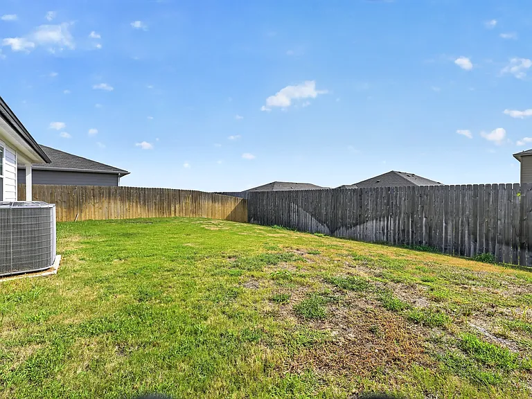 326 Richland Dr — Photo 29