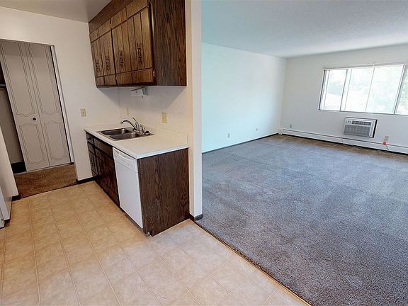 1881-1b Living+kitchen