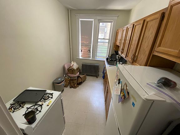 4th image of 1634A Commonwealth Ave #1