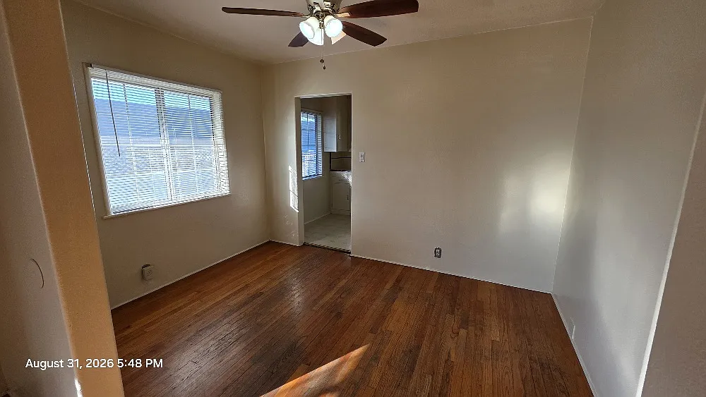 2 bed, 900 sqft, $2,265 — Photo 3