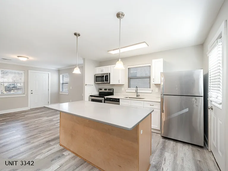 3340 Washburn Ave — Photo 30