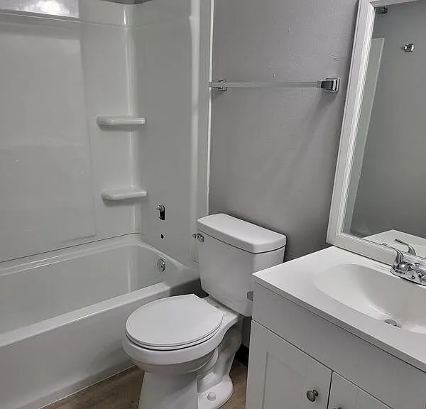 348 E Marquette St #7 — Photo 10