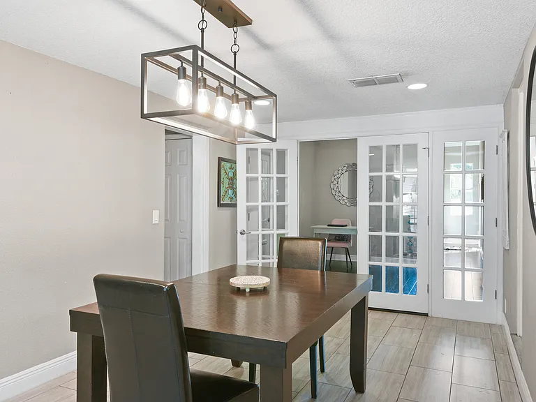 350 N Phelps Ave — Photo 15