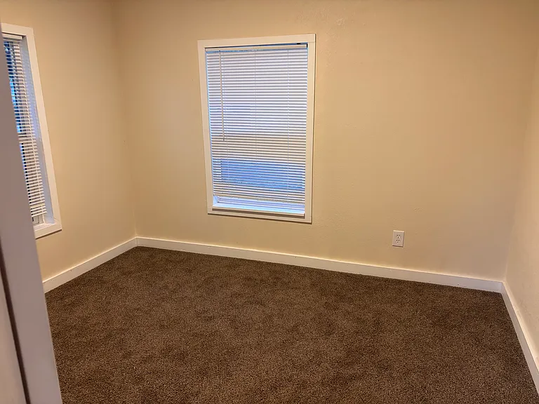 783 Floral Ct — Photo 22