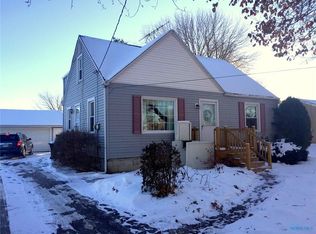 231 S Coy Rd, Oregon, OH 43616