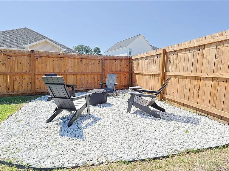 137 Wright Woods Ln — Photo 25