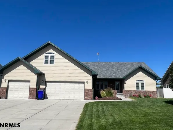 755 20th St, Gering, NE 69341