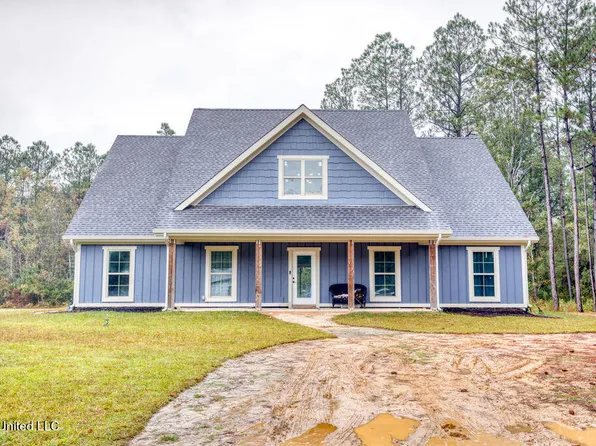 8129 Victoria Dr, Biloxi, MS 39532