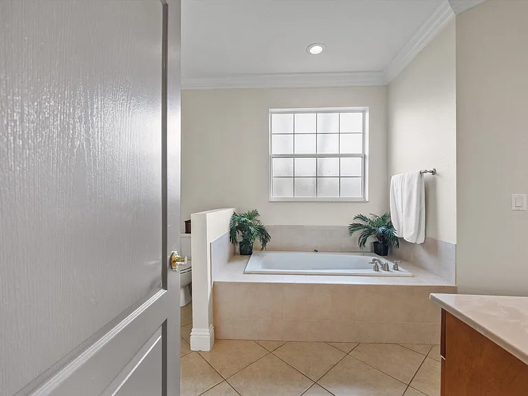 2981 Dovedale Ct — Photo 22