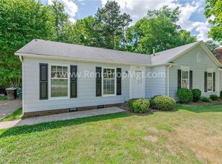 2506 Dumfries Rd, Greensboro, NC 27407