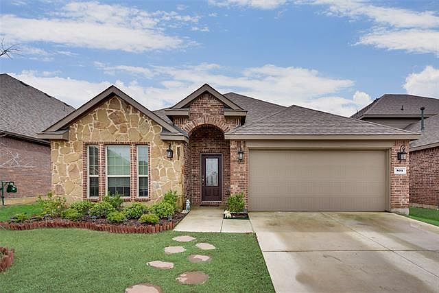 1st image of 804 Lake Sierra Way