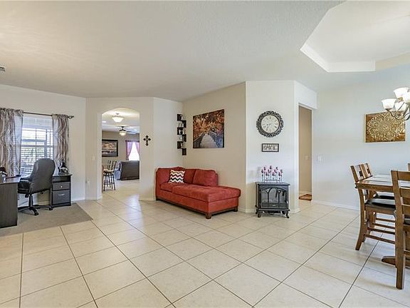 2nd image of 2820 Blackwater Creek Dr