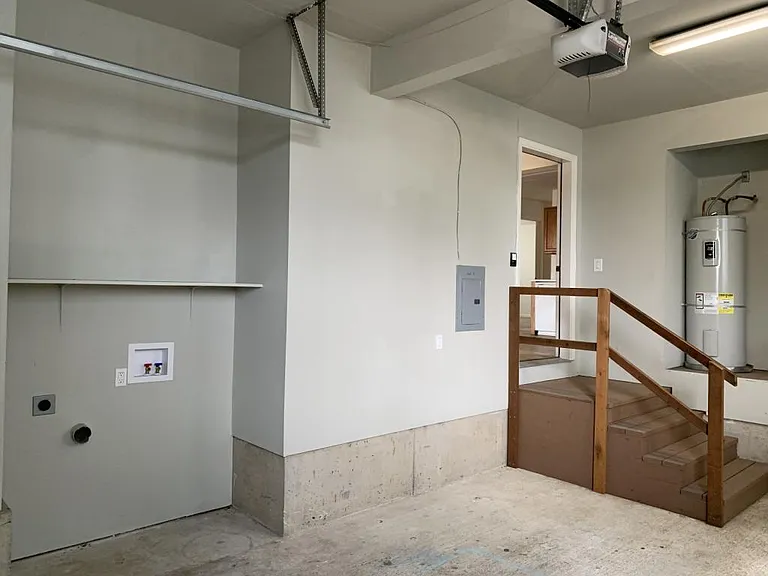 221 NW 3rd St #1 — Photo 19