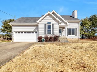 3107 Williamsburg Rd, Clarksville, TN 37043