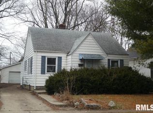 2215 S 12th St, Springfield, IL 62703