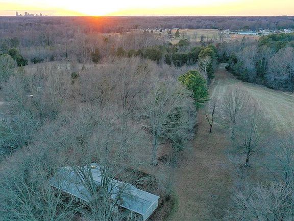 5th image of 3180 Williston Rd