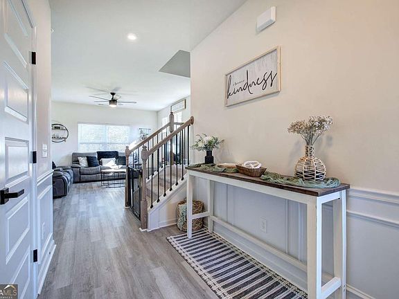 5th image of 10 Eagle Dr NW