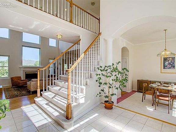 Open floor plan with vaulted ceilings and incredible views!