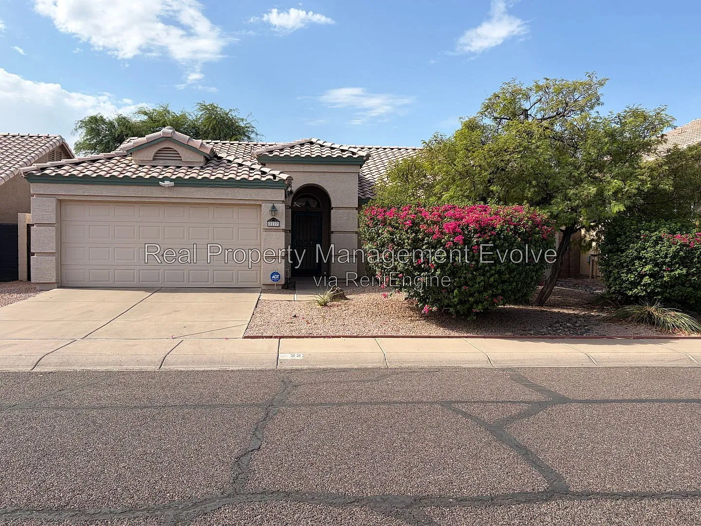 3 bed, 2.0 bath, 1465 sqft, $2,395 — Photo 1