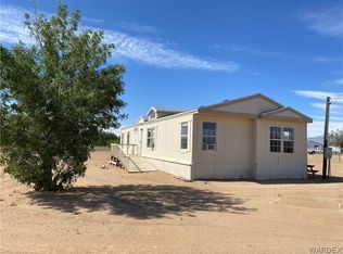 5821 W Abrigo Dr, Golden Valley, AZ 86413