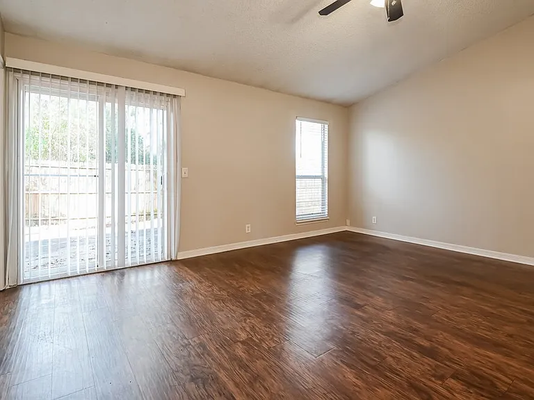 11152 W Cloverhill Cir — Photo 9