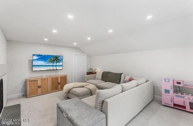 301 Westwood Dr — Photo 7