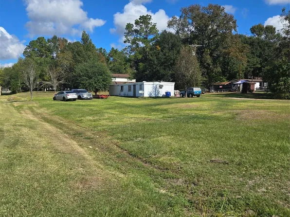 Queens Row, Livingston, TX 77351