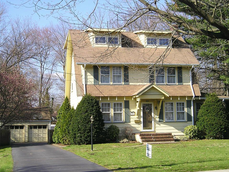 VINTAGE COLONIAL