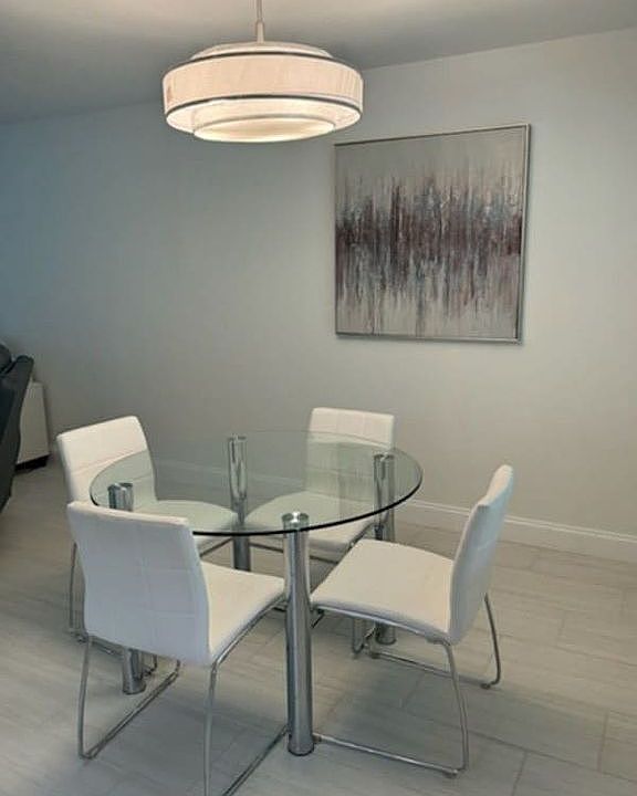 2nd image of 865 Virginia Ct APT 305