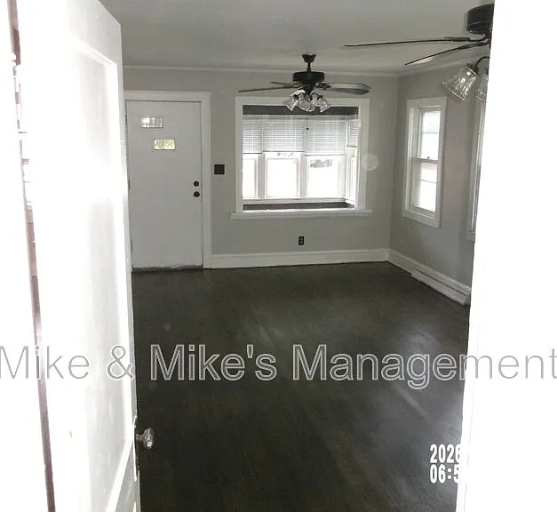 403 N 61st St — Photo 7