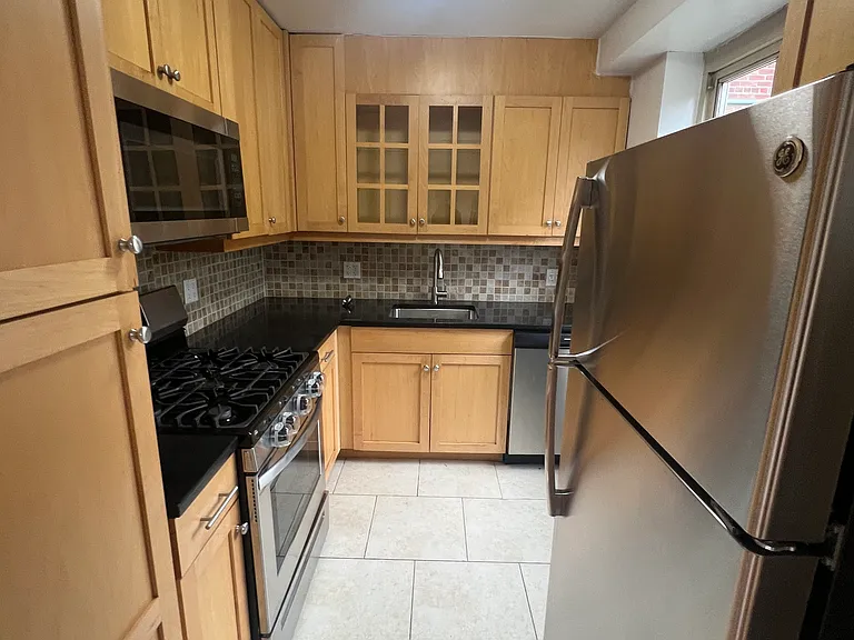 19425 64th Ave #1A — Photo 1