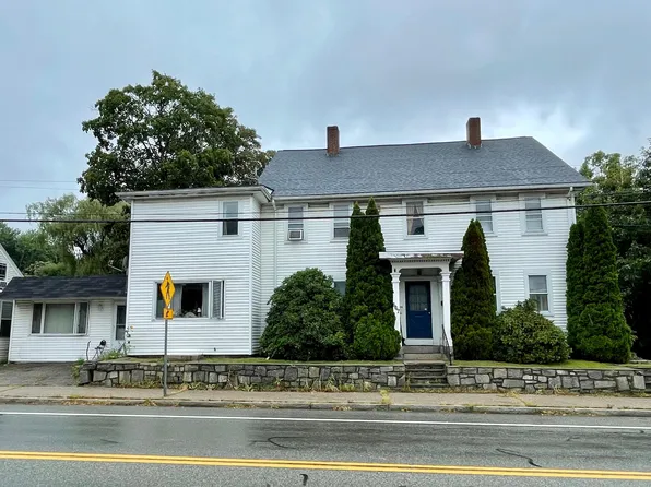 667 Washington St APT 2, Coventry, RI 02816