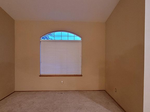 5th image of 11212 SE 314th Pl