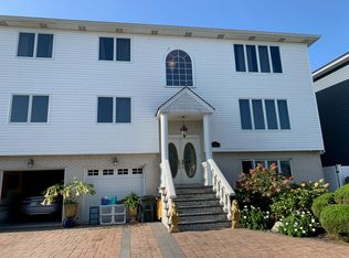 18 Willow Wood Ct #1, East Rutherford, NJ 07073