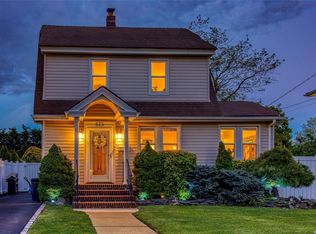 815 Ardmore Pl, Bellmore, NY 11710