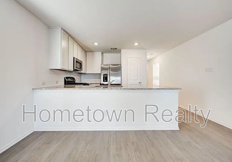 3303 NW 149th St — Photo 10