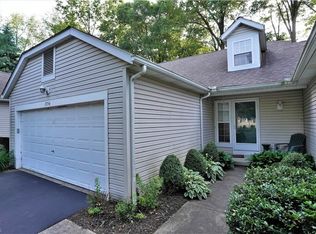 2756 Stockman Ct, Stow, OH 44224