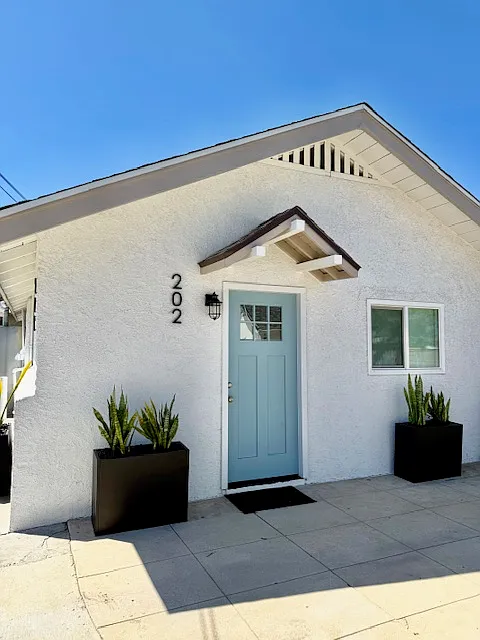 2 bed, 575 sqft, $2,800 — Photo 1