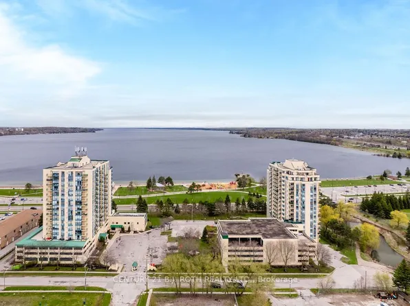 75 Ellen St #1104, Barrie, ON L4N 7R6