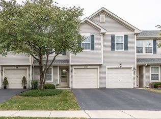 1135 Vail Ct, Naperville, IL 60540