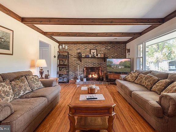 3rd image of 23392 Carolwood Ln