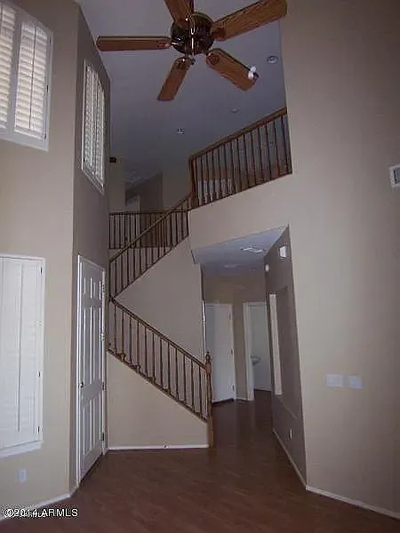 3 bed, 1968 sqft, $2,500 — Photo 4