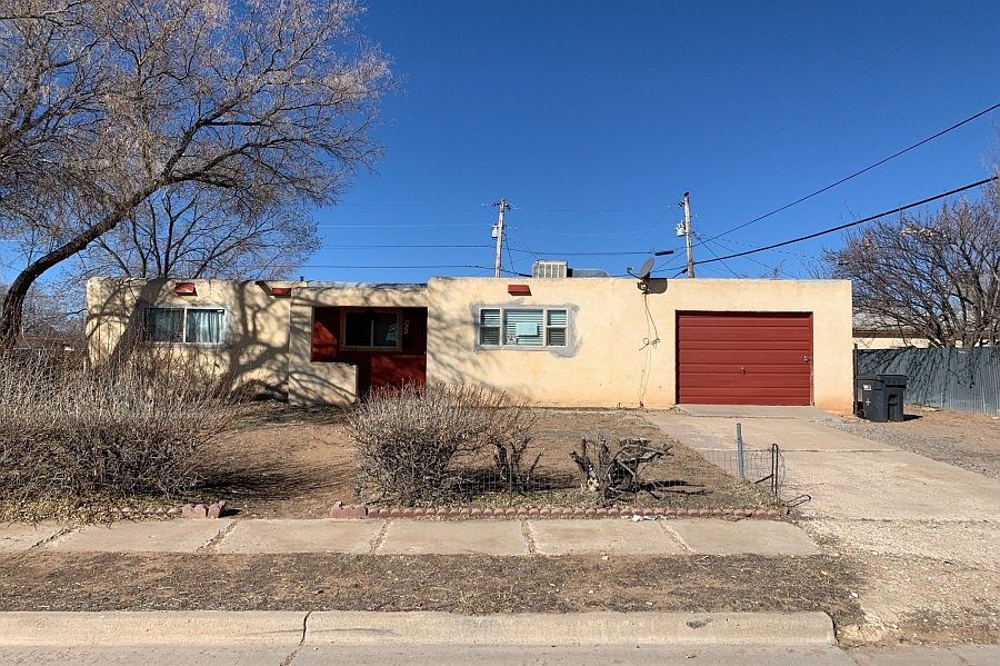 1st image of 465 Aspen St