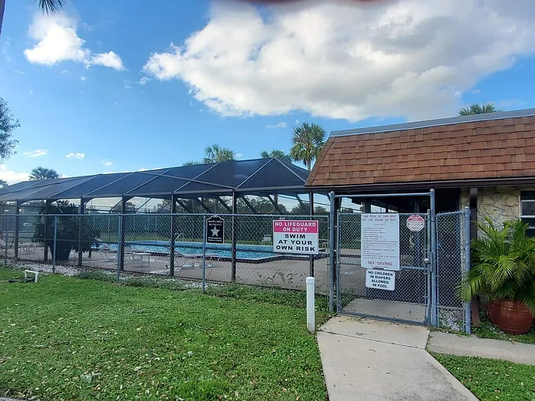 3124 US Highway 441 SE #J1 — Photo 34