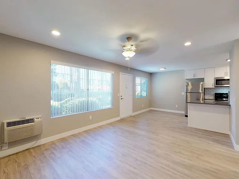 Henry Square- Luxury Townhomes — Photo 30
