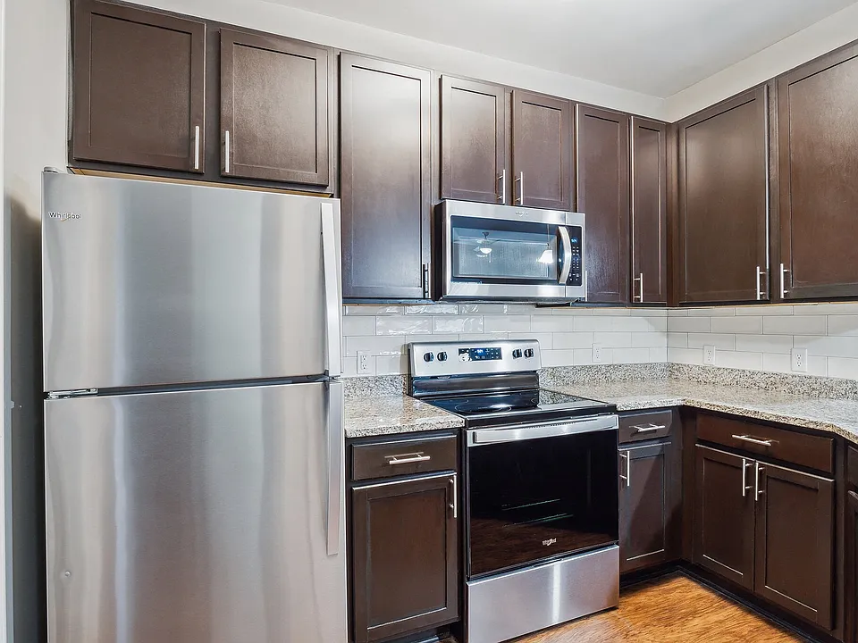 Enclave at Bailes Ridge Apartments
