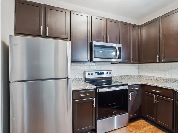 Enclave at Bailes Ridge Apartments
