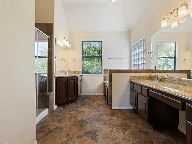 5503 Livorno Way — Photo 15