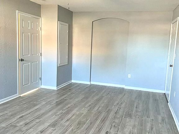 5th image of 2300 W Marcy Dr